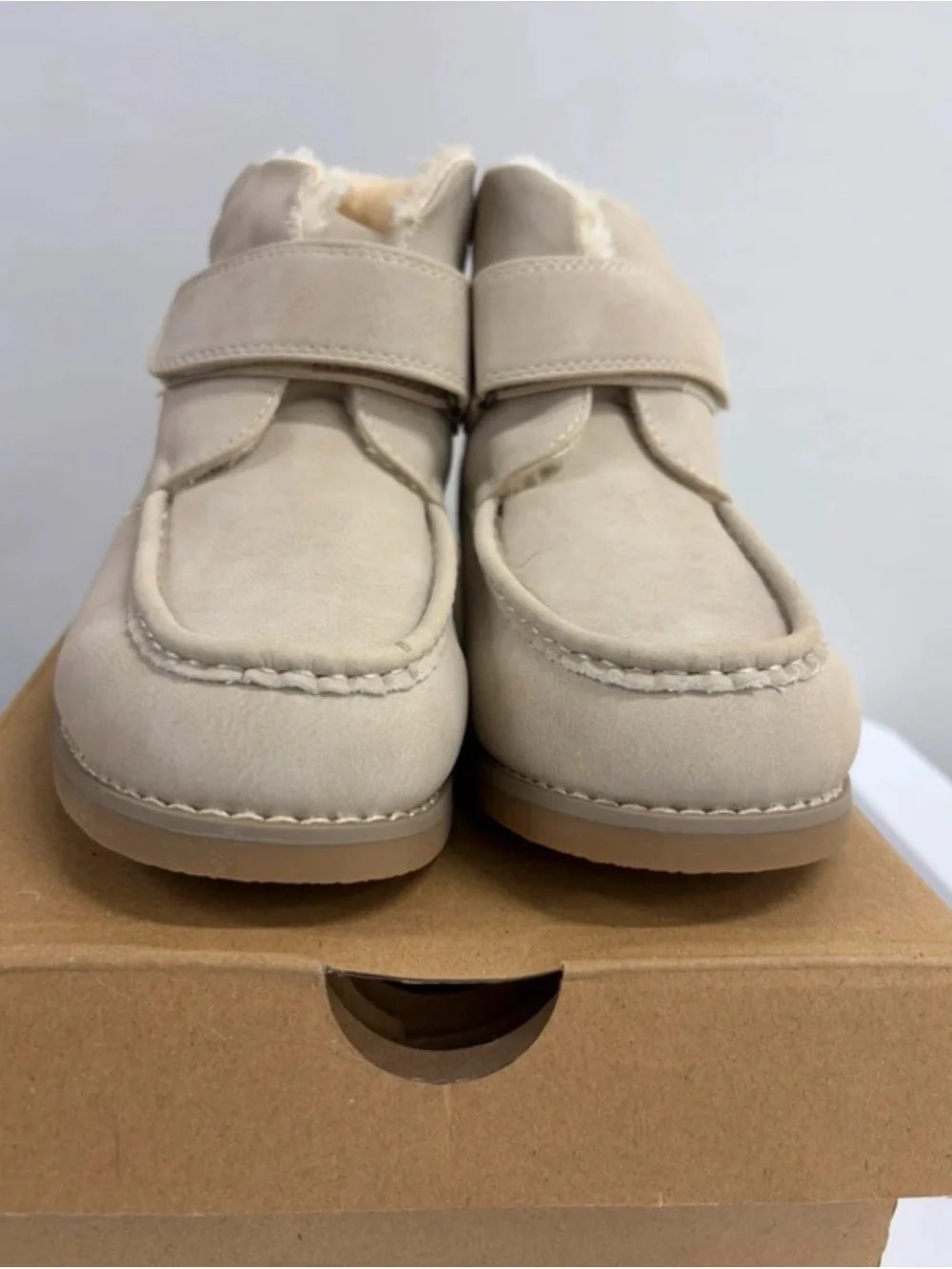 NWT Bruno Marc Kids Cream Shearling-Lined boots